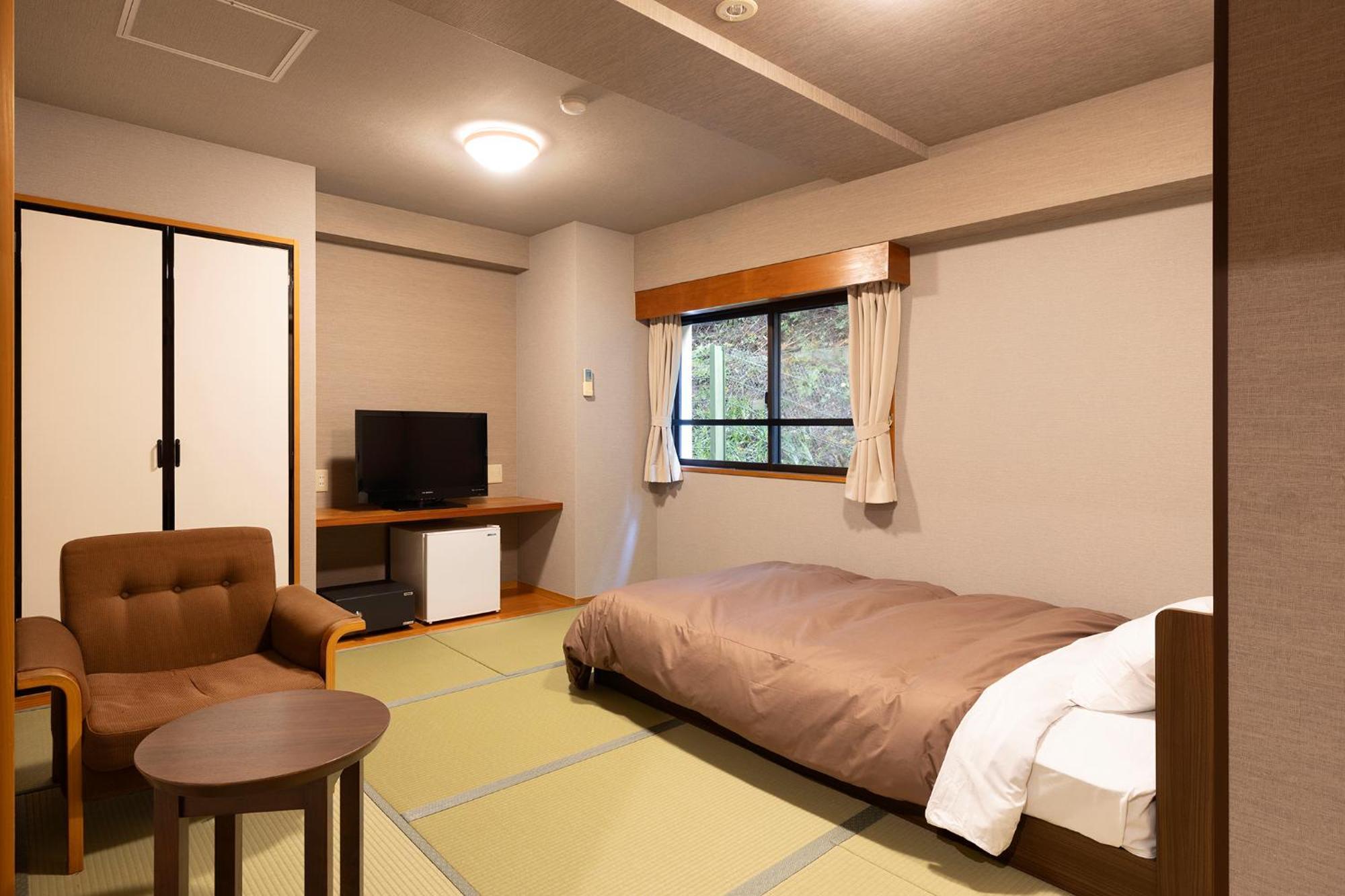 Ooedo Onsen Monogatari Premium Gero Honkan Exterior foto